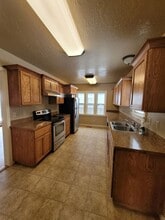 Building Photo - 305 S Meridian Rd