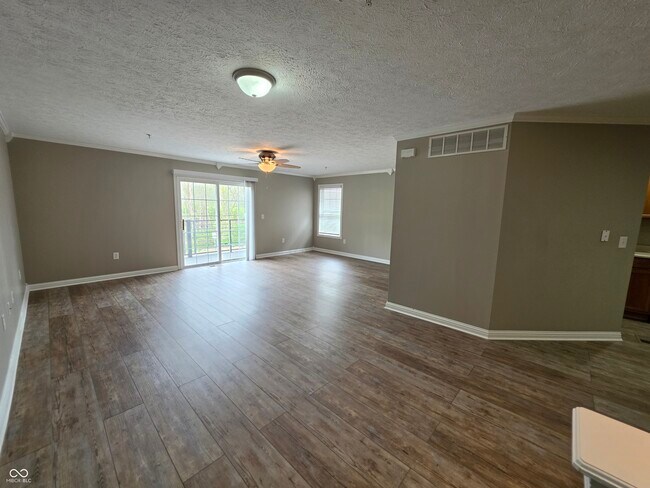 Foto del edificio - 1480 Royal View Ln