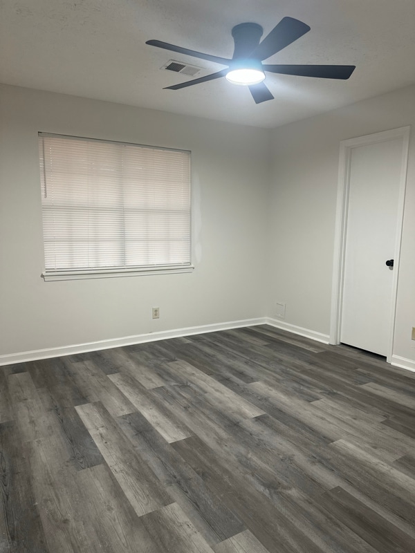 Foto del edificio - 849 Tall Deer Dr