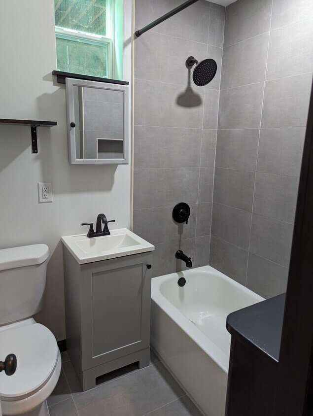 Bathroom - 95 Charles St