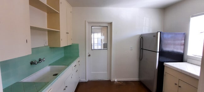 Building Photo - Sweet 1940's 3 Bedroom Home located near the VA