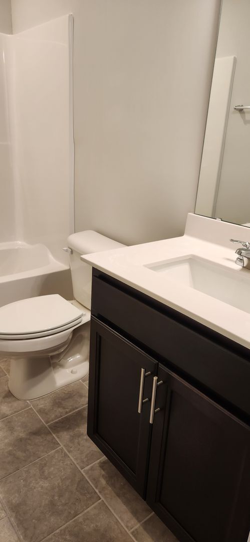 Foto del edificio - New 3 Story townhome