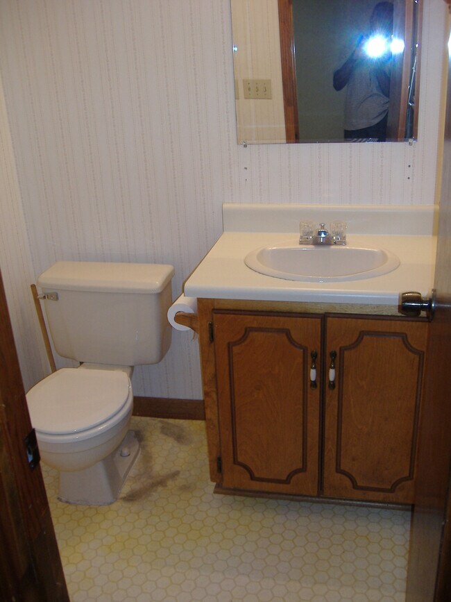 Foto del edificio - 619 Johns Creek Rd