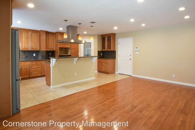 Building Photo - 3 br, 2.5 bath House - 4084 Teale Ave