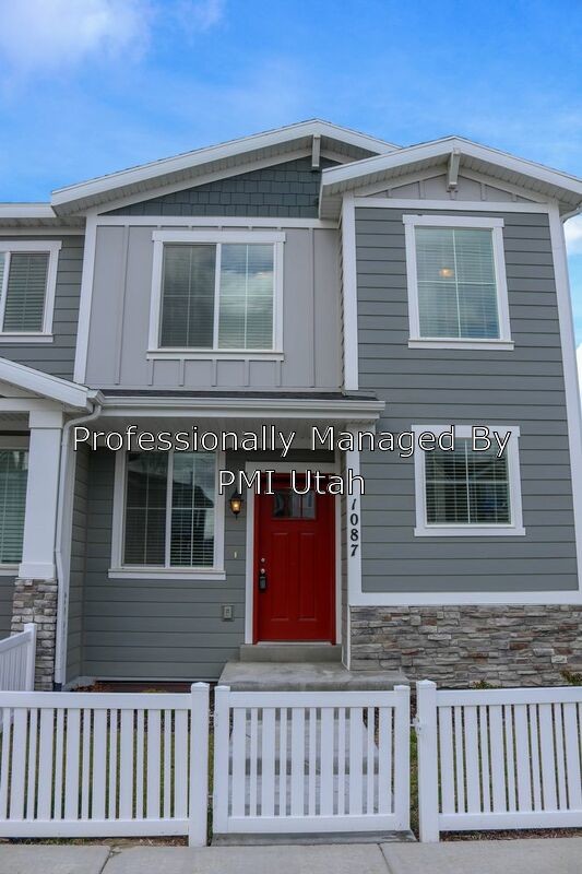 Building Photo - 1087 Emerald Pools Ln
