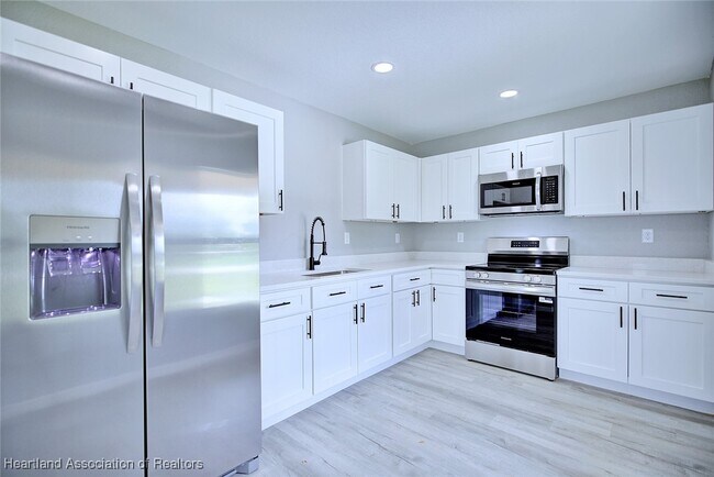 Foto del edificio - 1527 Chatsworth St