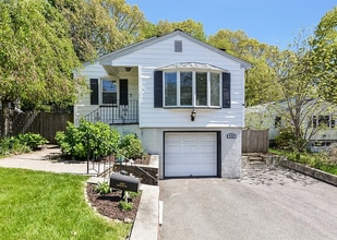 Building Photo - 546 Poplar St