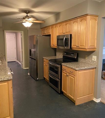 Building Photo - 2123 Mistletoe Ave