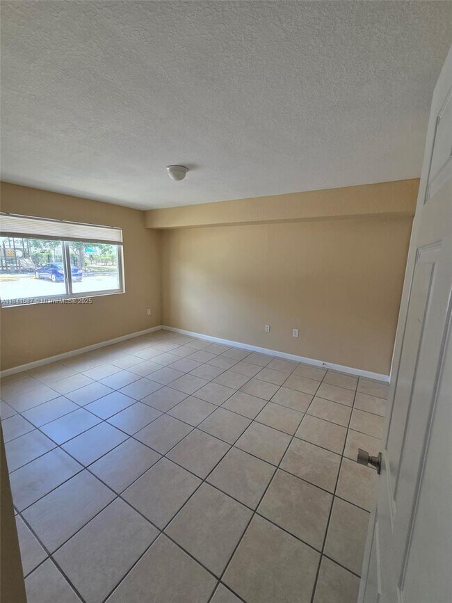 Foto del edificio - 15440 SW 284th St
