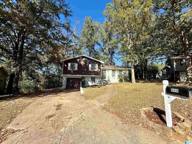 Building Photo - 648 Cort Cir NE