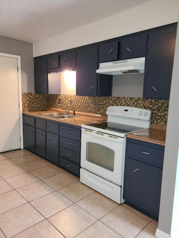 Building Photo - 1309 Janis Drive Unit A