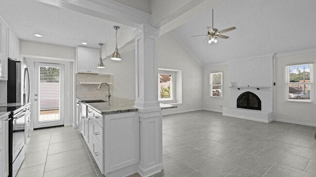 Building Photo - Dam Neck Estates Townhomes