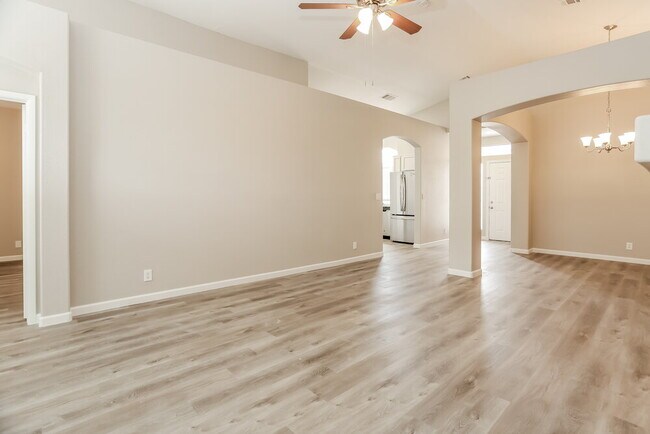Building Photo - 2109 Cardigan Ave