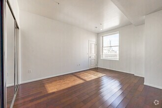 2BR, 2BA - 1,023SF - BEDROOM - Chester Williams Building