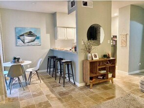 Building Photo - 2121 El Paseo St