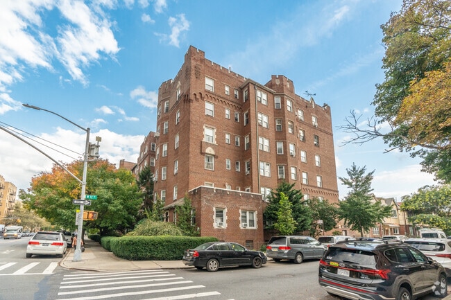 Building Photo - 100 Avenue P