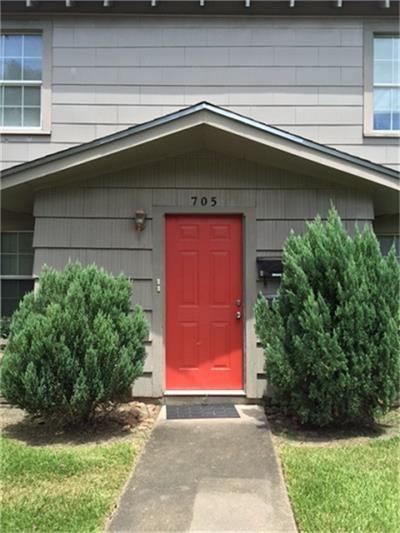 Front Entry - 705 Stanford St