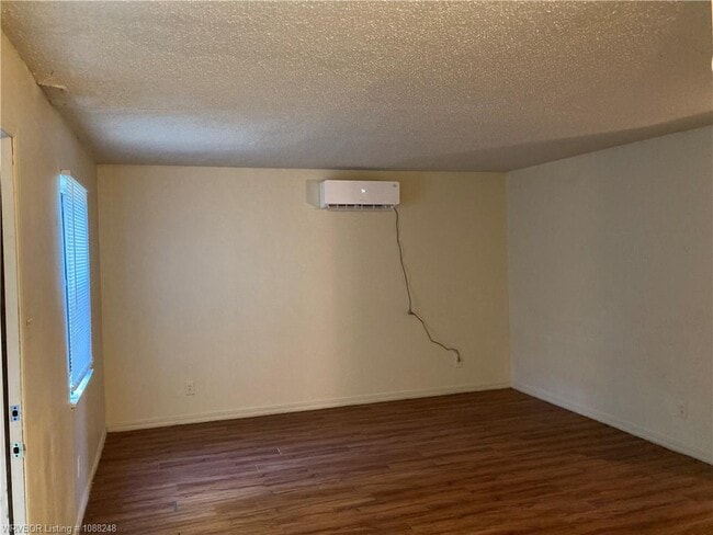 Foto del edificio - 220 May Ave