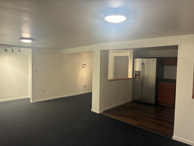 Foto del edificio - 119 N Mayfield Ave