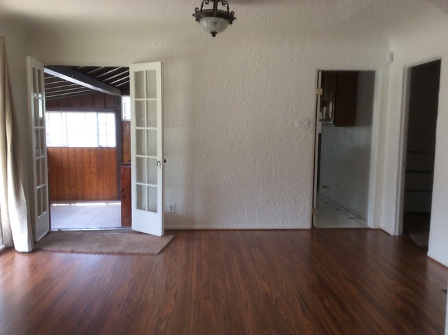 Dining room - 4149 2nd Ave