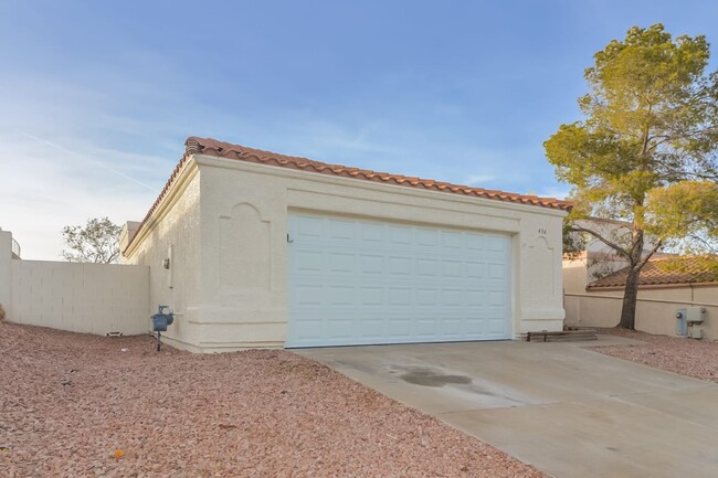 Building Photo - 436 Tiger Lily Way