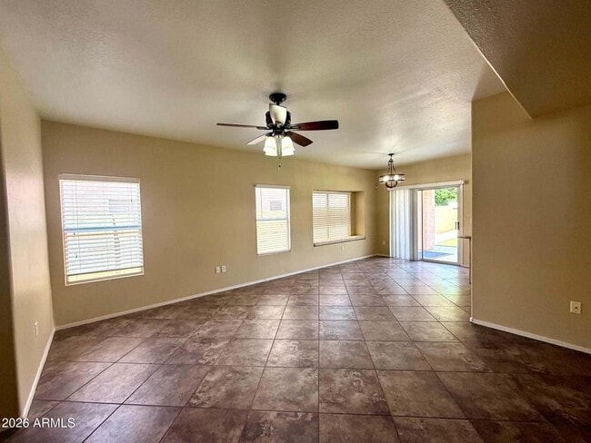Foto del edificio - 5200 W Shannon St
