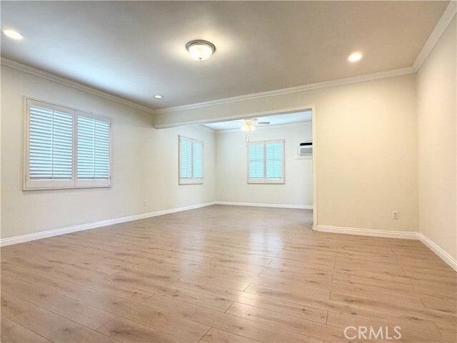 Building Photo - 708 Violeta Dr