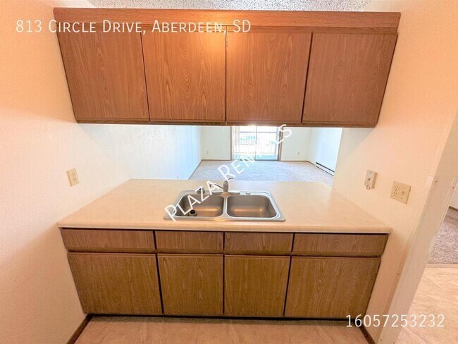 Foto del edificio - 307 11th Ave NW