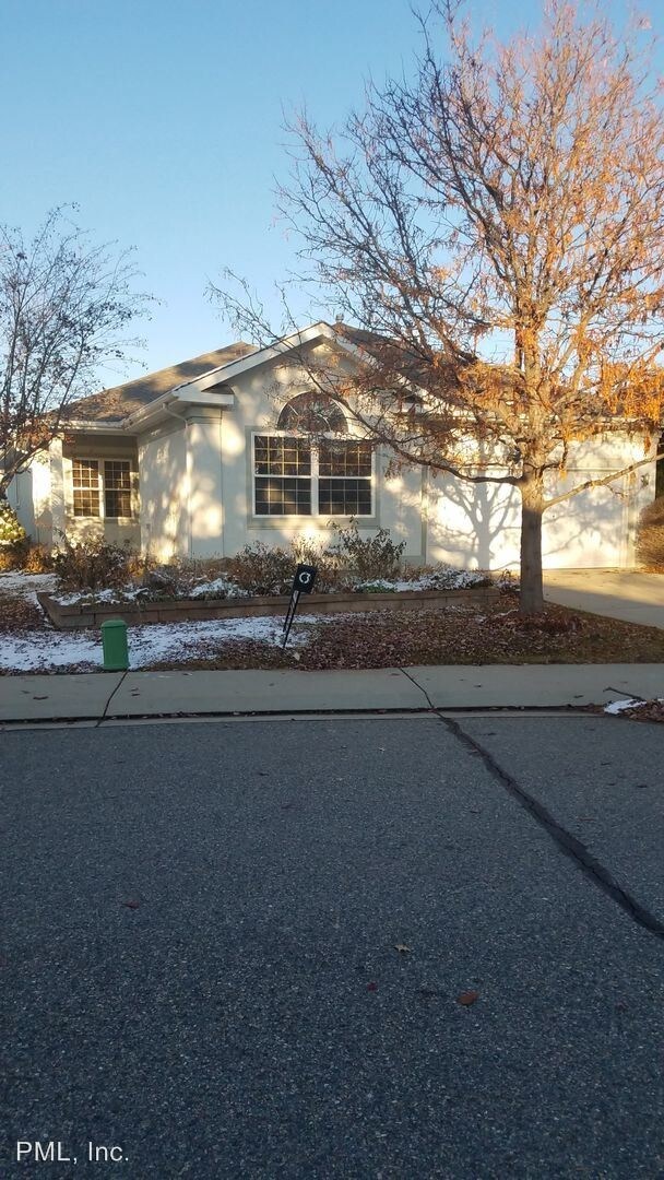 Building Photo - 3 br, 3 bath House - 951 Champion Circle
