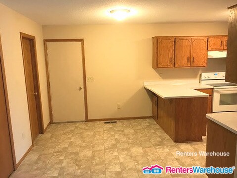 Building Photo - 4102 White Bear Pky