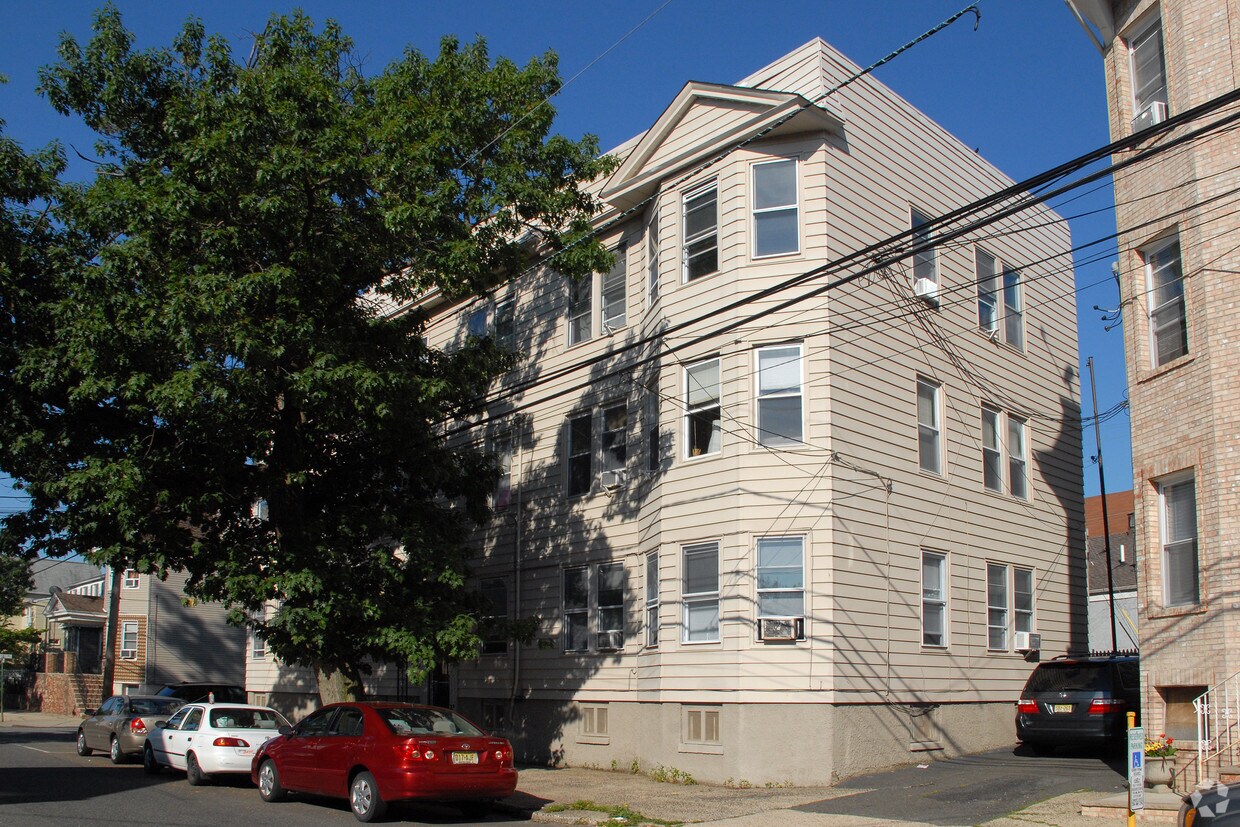 Foto del edificio - 203 Devon St