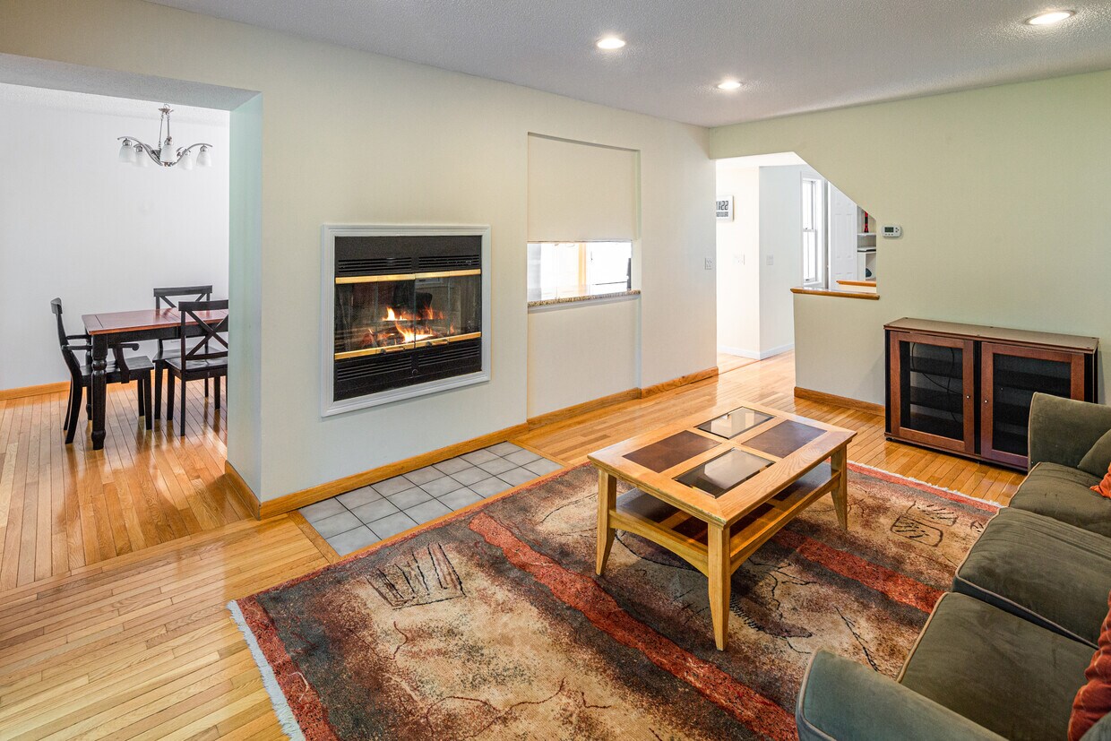 24 Wilton Cres Unit 24, Wilton, CT 06897 Condo for Rent in Wilton, CT