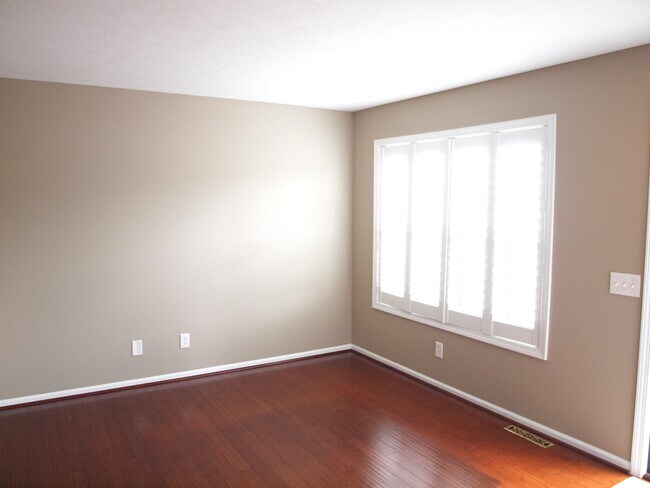 Foto del edificio - 834 34th St NW
