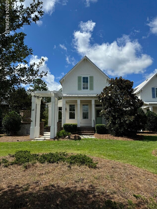 Foto principal - 819 Meadowsweet Ln