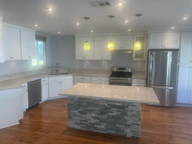 Building Photo - 4043 Mira Costa St