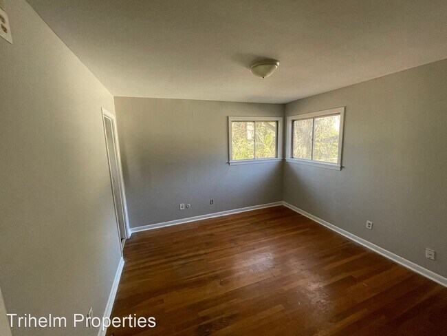 Building Photo - 4 br, 3 bath House - 1680 Winchester St