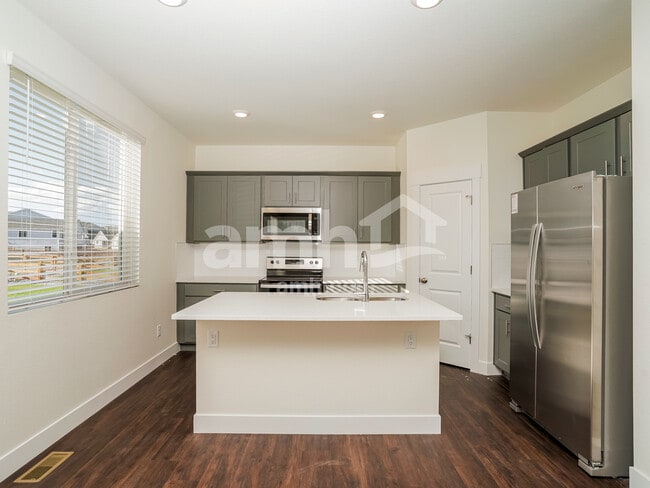 Foto del edificio - 4000 Wyedale Way