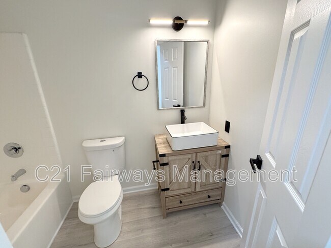 Foto del edificio - 6422 Lindsey Ln