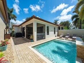 Building Photo - 8000 Cordoba Pl