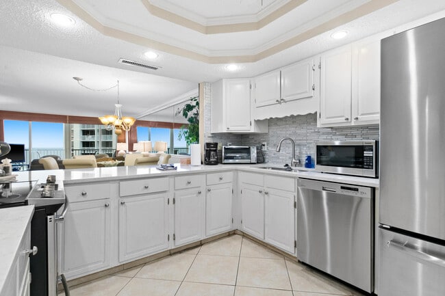 Building Photo - 900 Gulf Shore Dr