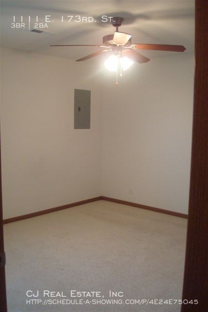 Building Photo - 1111 173rd St
