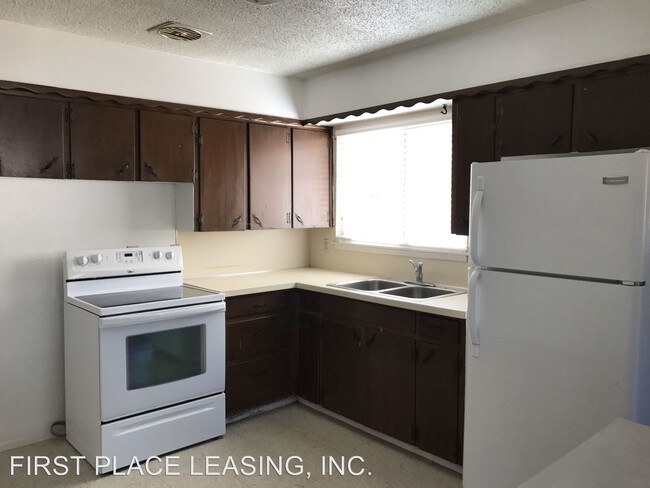 Building Photo - 3 br, 2 bath House - 129 Manson Dr.