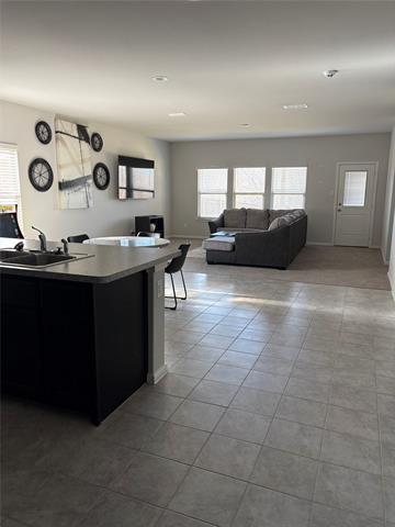 Foto del edificio - 16721 Porterfield Ln