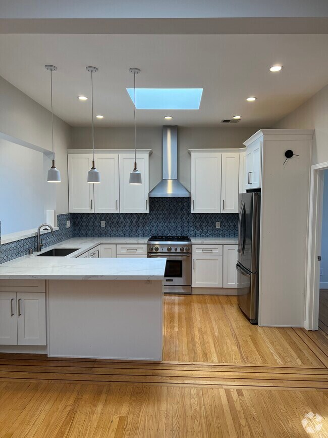 Peralta Heights Apartments for Rent with Extra Storage San Francisco