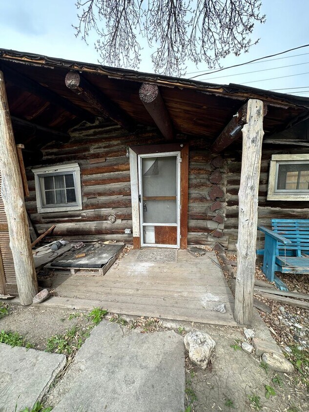 Primary Photo - 315 S 32nd Street