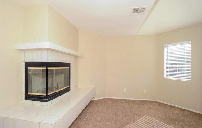 Foto del edificio - 41234 Crispi Ln