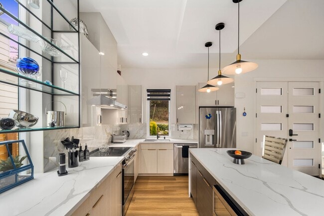 Building Photo - 8455 24th Ave SW