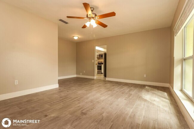 Foto del edificio - 17734 RIVENDEL RD, LUTZ, FL 33549
