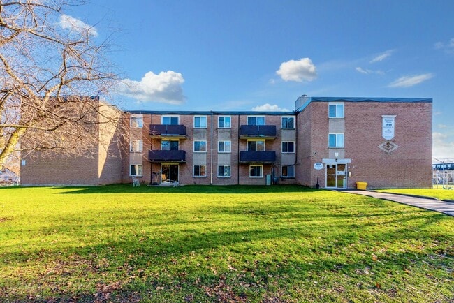 Photo du bâtiment - Thompson Manor Apartments