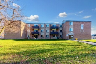 Building Photo - Thompson Manor